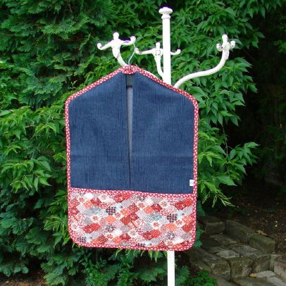Bordó patchwork mintás ovis zsák
