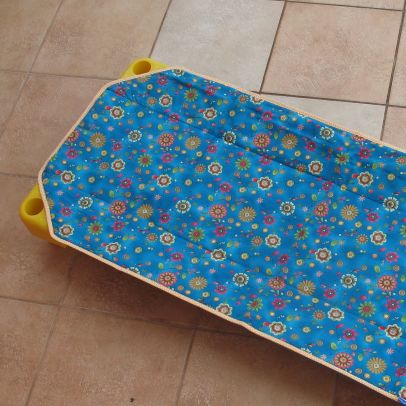 Türkíz hippi mintás steppelt lepedő és párna