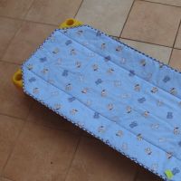 Kék alapon macis nyuszis steppelt lepedő és párna